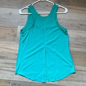 Women’s Lululemon Tank
